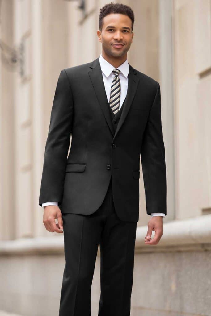 Slim-Fit Suits to Look Well-Groomed in Mens Wedding Attire