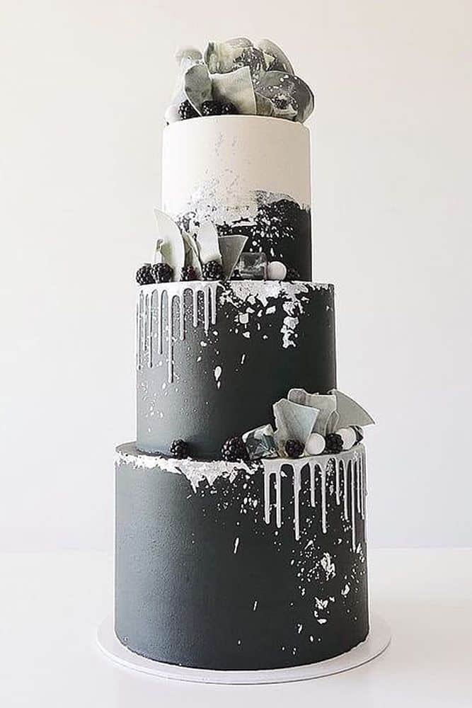 Sweet Symmetry with Black and White Wedding Cakes